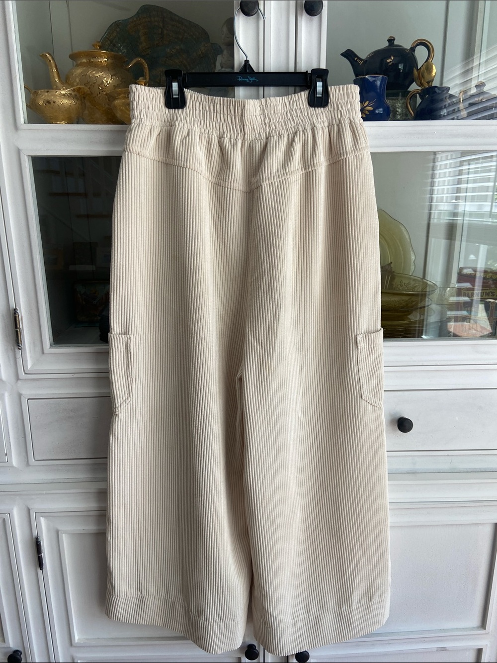 Urban Outfitters Wide Leg Corduroy Cargo Pants in Cream - Picture 3 of 6